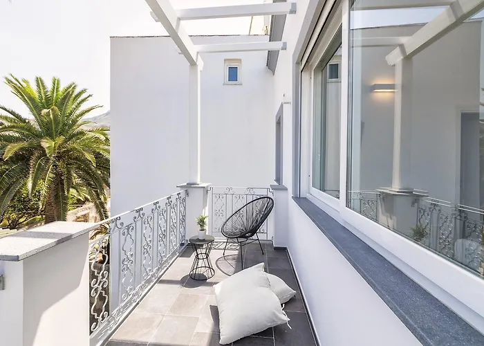 Alojamento de Acomodação e Pequeno-almoço Marina Garden Forio di Ischia