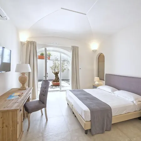 Marina Garden 4*