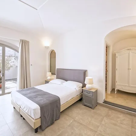 Marina Garden Bed & Breakfast
