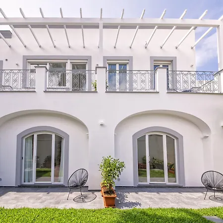 Marina Garden Bed & Breakfast 4*