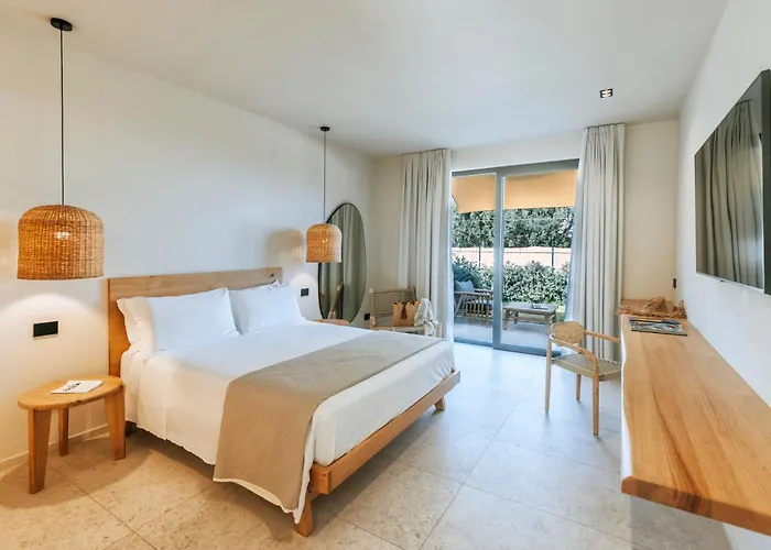 Marina Garden Bed and Breakfast 4*